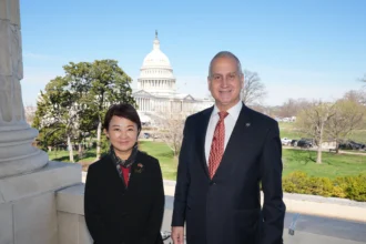 台美關係關鍵力量！　盧市長會晤美國眾院「國會台灣連線」主席巴拉特