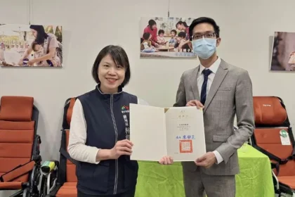 助台中弱勢市民聽見愛　業者攜手捐百萬助聽器