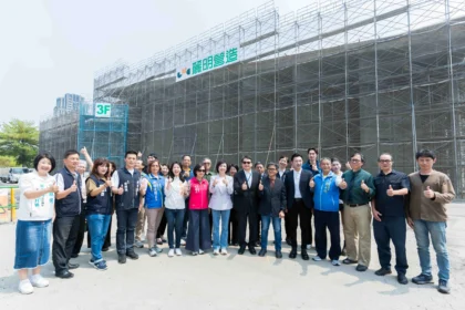中市公私協力再創里程碑　南屯羅布森圖書館上梁邁向啟用