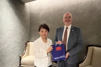 台美關係邁入黃金時代！　AIT處長谷立言訪中市肯定產業實力 盧市長：深化合作共創雙贏