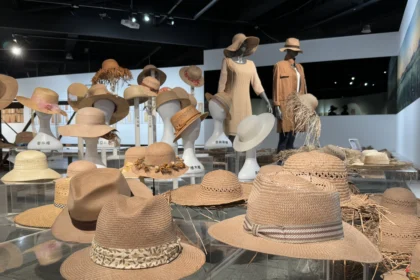 見證台灣「草帽國家隊」！　中市纖博館展出世界唯一百年珍貴帽樣
