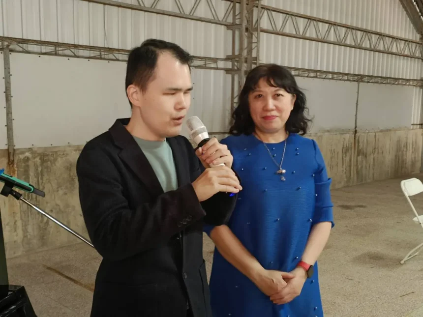 劉貞宜樂齡師生結合知名視障鋼琴家許哲誠 舉辦成果展