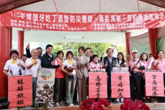 草屯鎮敦和社區頭牙吃丁酒活動　許縣長到場同樂