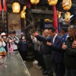 翁章梁赴新港奉天宮、六興宮參與遶境起駕大典　祈求台灣燈會順利平安