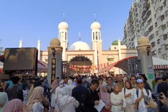 歡慶伊斯蘭開齋節　台中清真寺湧進３０００名穆斯林同樂