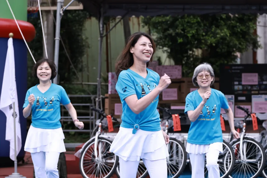 暖暖區社區健走熱鬧登場　暢遊基隆河畔健康開走