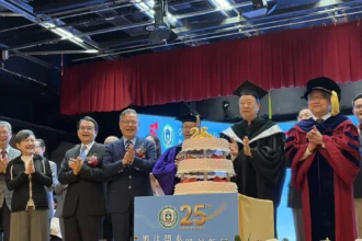 中市府出席亞洲大學25週年校慶　肯定產學合作與科技人才培育