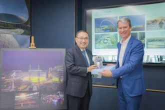 學習MLB經驗　侯友宜訪國際運動場館設計公司　交流大巨蛋規劃