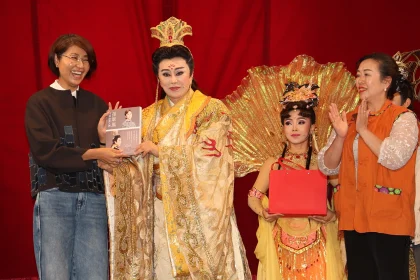 明華園「女神何仙姑」國姓巡演爆棚！ 許淑華縣長　讓國家級戲曲走入偏鄉