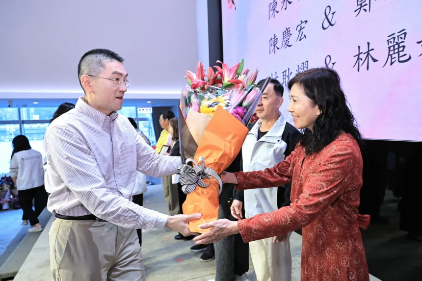 「愛的心手相牽」餐敘　謝國樑感謝寄養家庭與機構守護兒少