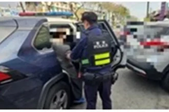 老翁身體不適呆坐店內　彰化警迅速協助送醫