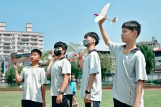 師生齊飛、教學相長　南投縣滑翔機飛行競賽於24日熱鬧登場