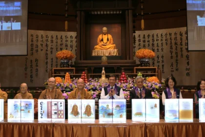 傳承人間佛教善美價值　中華郵政發行「傳燈六十．百年仰望郵票」