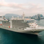 銀海郵輪「銀海明月號」首次靠泊高雄港　外籍旅客體驗港都文化魅力