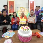 高雄市榮服處　為百歲榮民管爺爺慶生