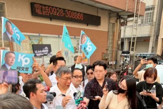 柯文哲南下高雄  以座談佈局年底選戰！交通、平權、高齡社會「人民才是政治的主體」