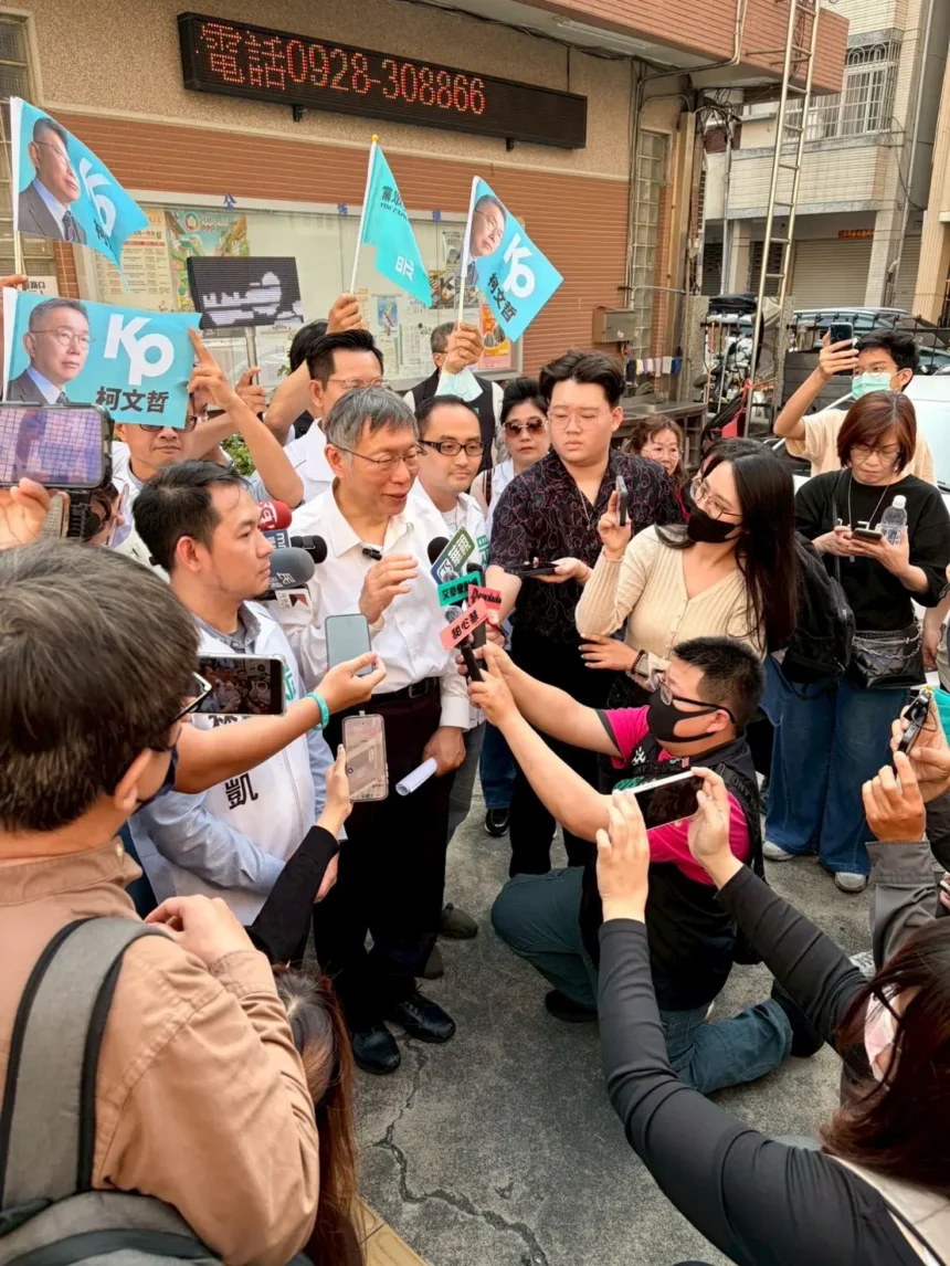 柯文哲南下高雄  以座談佈局年底選戰！交通、平權、高齡社會「人民才是政治的主體」