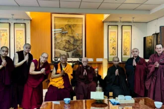 覺囊-嘉察法王拜會「果清律師」　以戒為師，共議僧團清淨之道