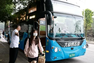 城際電動公車進校園　基隆女中學生通勤更安全舒適