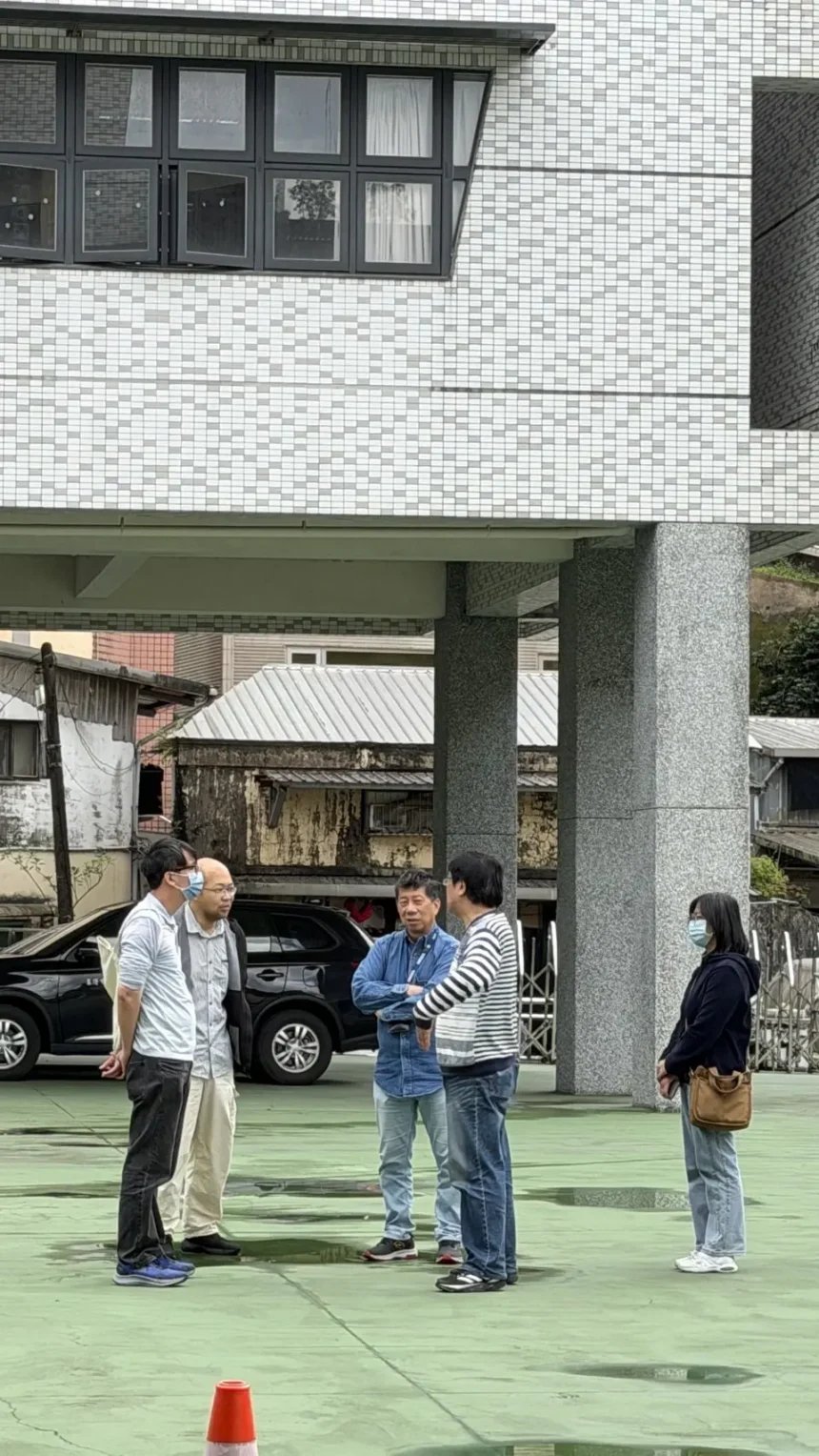 家長校園滑倒受傷　基隆教育處探視並協助理賠與改善工程