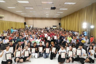 嘉義市表揚95位優秀青年　黃敏惠勉勵：以五大核心為後盾、勇敢逐夢