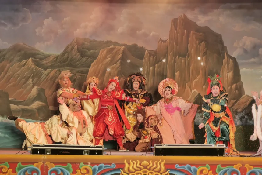 中央廣場湧入千人！風神寶寶《火焰山》熱力席捲嘉義市