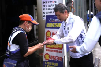 「馬」不停蹄守護年節便利　陳瑞嘉慰勞加油站及量販店勞工