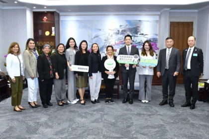 蔣萬安會關島總督　笑稱姊妹市情誼「比自己年紀還長」