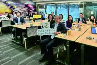 易晨智能攜手康軒文教共推語言學習平台 進軍國際並邁向資本市場