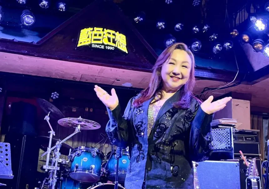 鄭怡被小鮮肉告白 霸氣神回「晚了40年」但這裡沒有阿姨 請叫姊