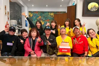 KID 生日玩太狂福利滿滿 啦啦隊 圍繞壽星跳「慶生舞」