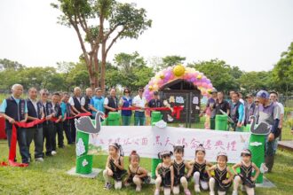 后里環保公園神秘嬌客「黑天鵝」登場！　市府建設局升級綠地空間 再添公園新亮點