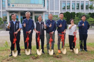 響應世界地球日　中市環保局攜手台水植樹 固碳綠化給水廠