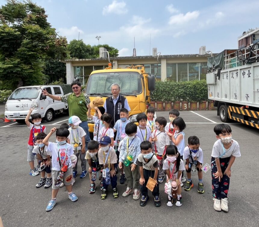 小小環保尖兵出任務　五權幼兒園參訪中市北區清潔隊