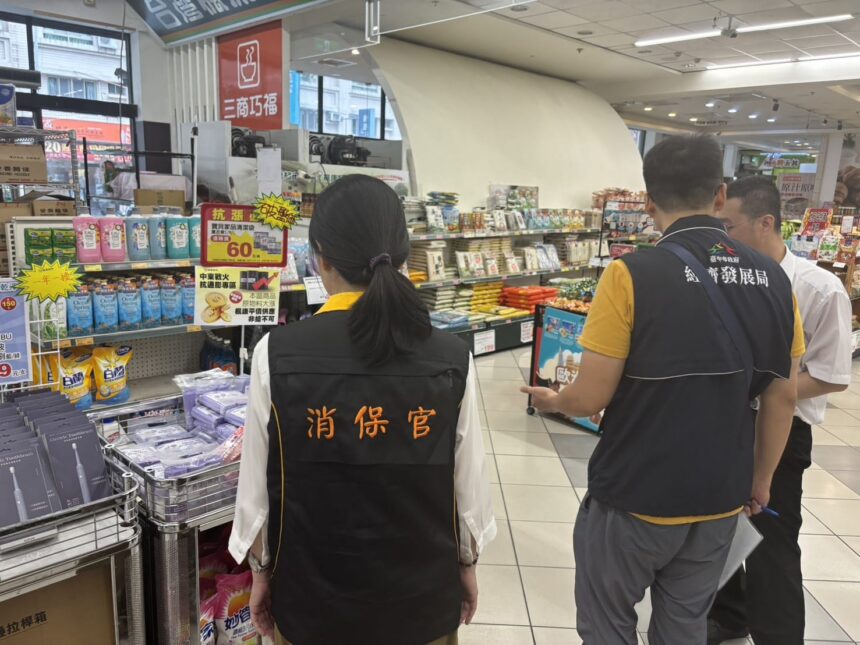 主動稽查喝止哄抬！　 中市府啟動市售塑膠袋聯合稽查