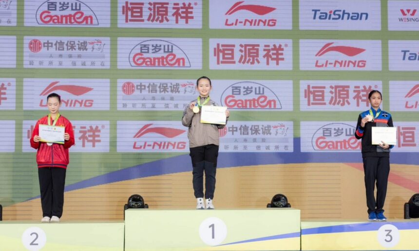 巾幗無畏傳捷報　彰化縣陽明國中蕭彥煣勇奪世界青少年武術錦標賽金牌