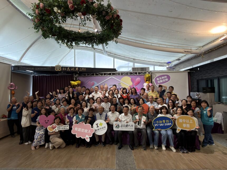 翁章梁出席115年嘉義地區寄養家庭　授證暨表揚典禮