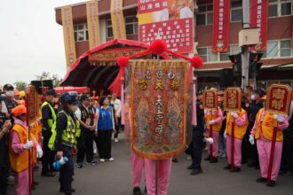白沙屯媽祖抵北港朝天宮　百萬信眾隨行場面震撼