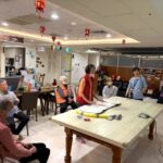 蘭陽仁愛之家安養中心長者們一起玩互動遊戲機　在歡樂中學習