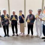 蘭陽仁愛之家禪繞畫課　安養中心長者從頭到尾都充滿笑聲