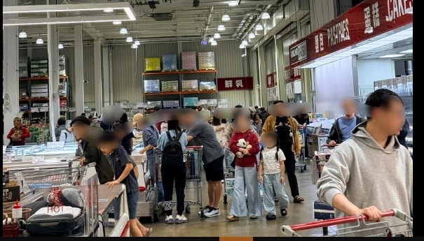 兒童節帶動買氣好市多湧人潮　玩具區擠爆孩子許願就是要這隻