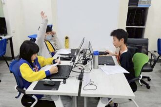 基隆科技教育創意實作競賽　26隊國中小學生飆程式設計、展解決力