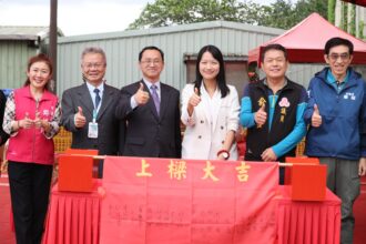 老校舍蛻變綠建築！安樂高中正德樓上樑　預計年底完工