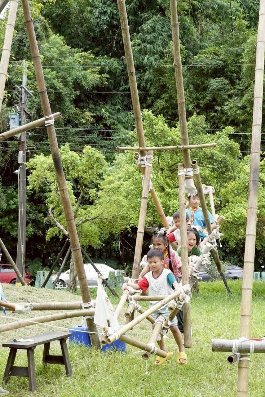 竹材繩結變身樂園！基隆 4/26 戶外大地遊戲登場　帶孩子突破遊具限制、回歸自然本質