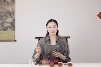 壺中鏤空見天地　嵇芳以匠心與創新拓展紫砂新境