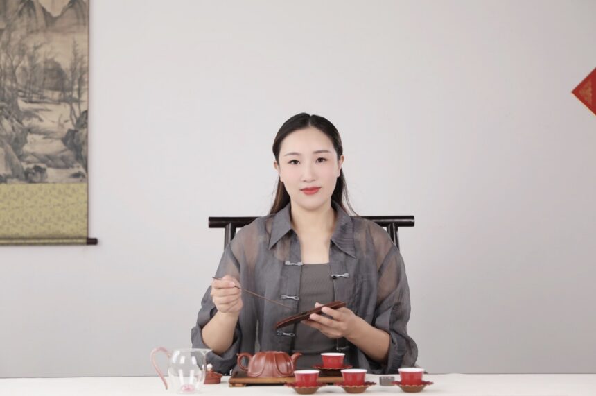 壺中鏤空見天地　嵇芳以匠心與創新拓展紫砂新境