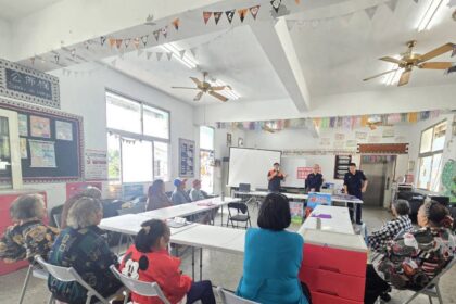 把安全送進部落！信義警深入文健站辦座談　拆解詐騙套路　守護部落長輩荷包