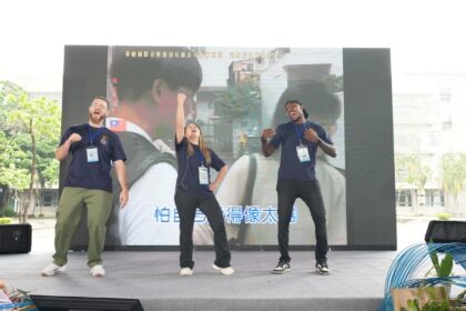 「學生說英語、外師說中文」嘉義市雙語競賽超有趣　一起為「幸福嘉義+1」