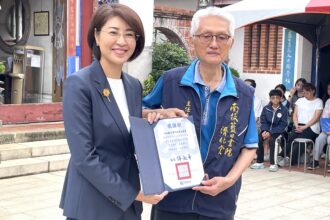 藍田書院頒發清寒優秀學生獎學金　許淑華縣長致贈感謝狀