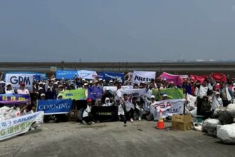 海保署與友達永續基金會攜手合作　讓淨灘廢棄物變成「這小物」